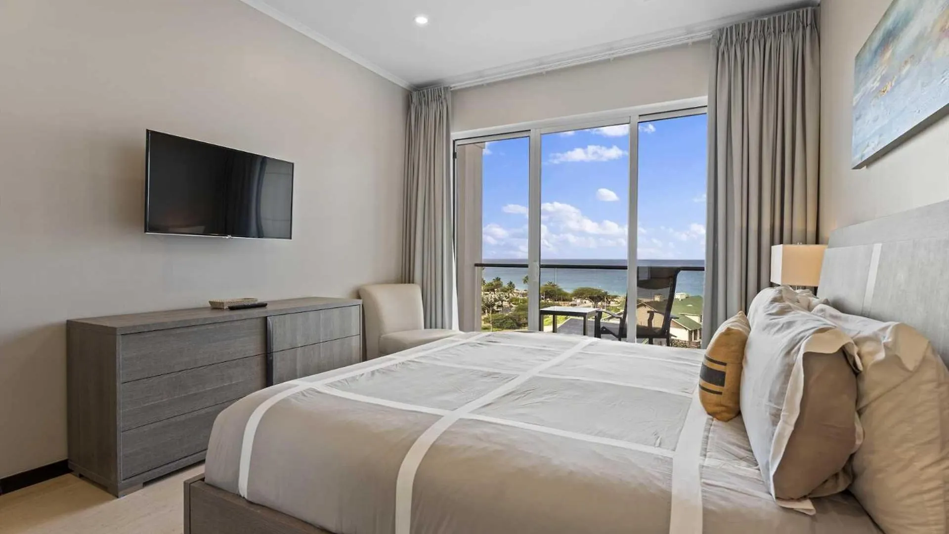 Beach View - Seascape Retreat 2Br Condo - Lv605 팜비치 펜션